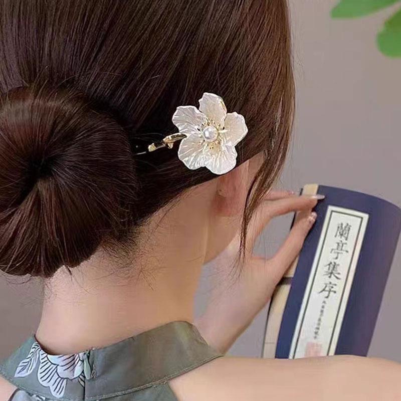 2026 Chinese Style White Flower Pearl Tassel Hair Sticks Hairpin Vintage Metal Hair Chopsticks Hanfu Hair Accessories