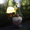 Statua di nano da giardino - Statua di nano in resina con palla e luce solare a LED