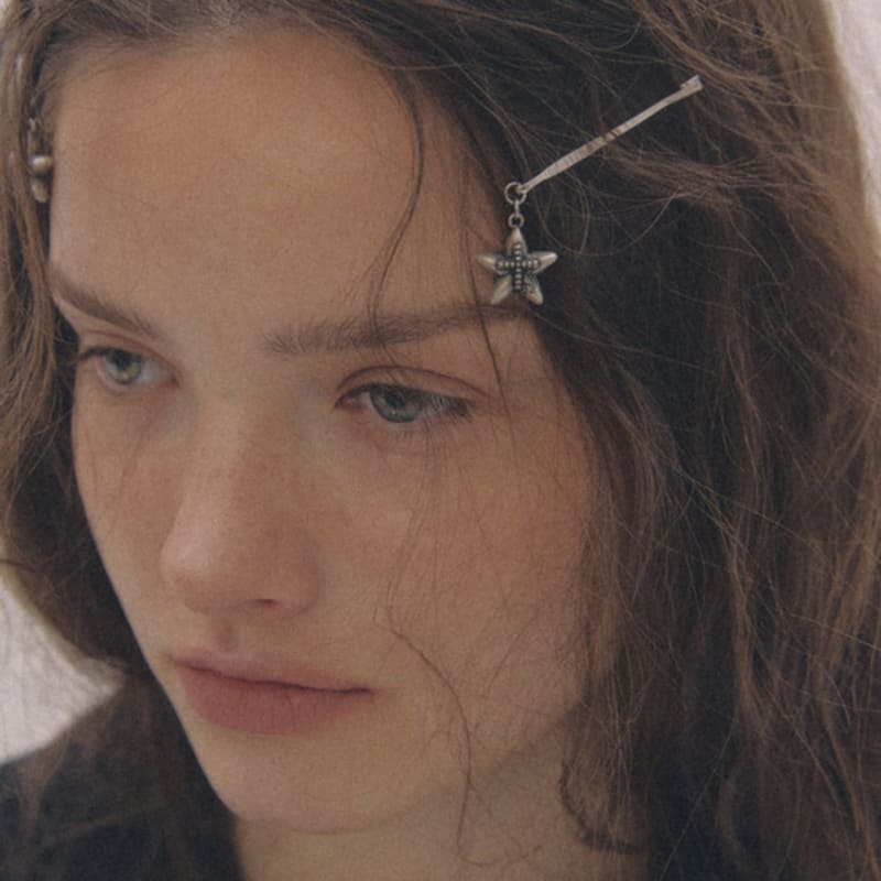 

nff enchanted star hairpin-black silver ONE