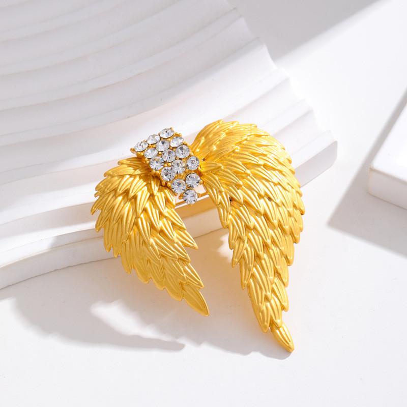 Vintage Wing Brooch With Water Drilled Angel Wings For Women And Men Accessories