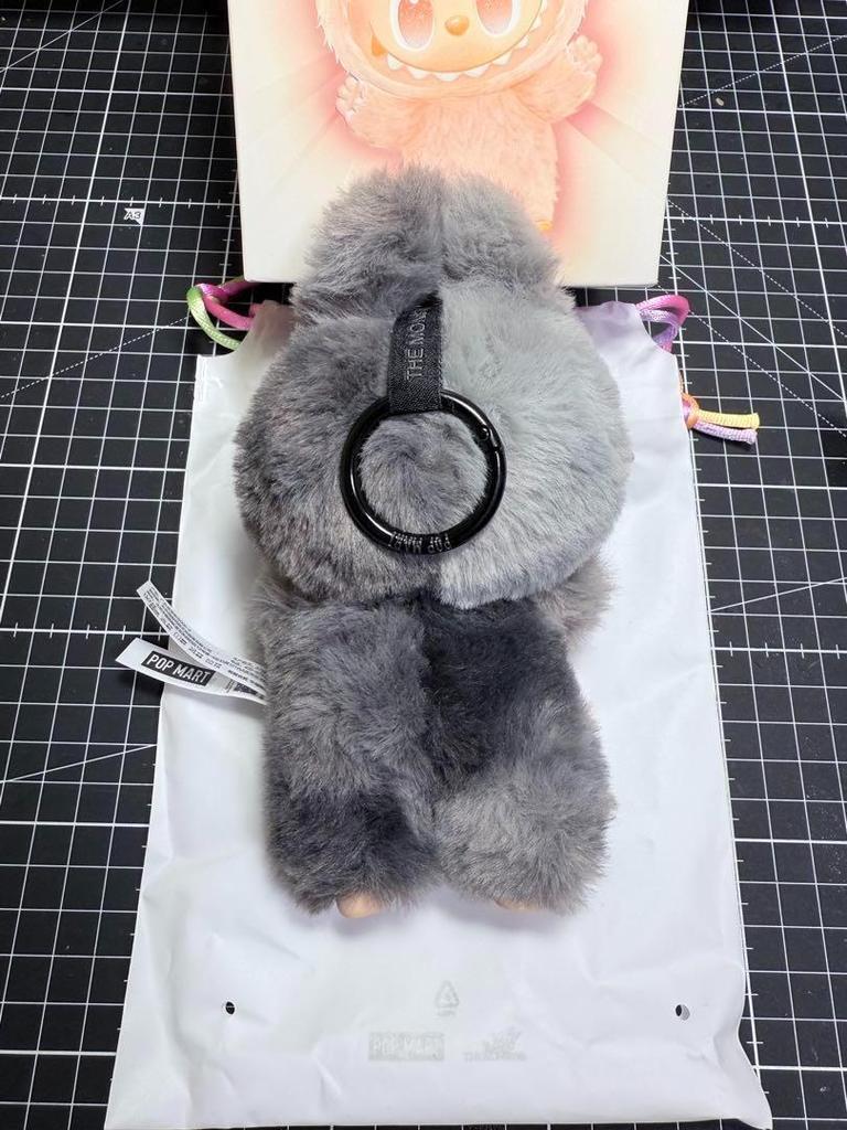 [POUŽITÉ] Originální LABUBU Big Into Energy V3 ID Secret