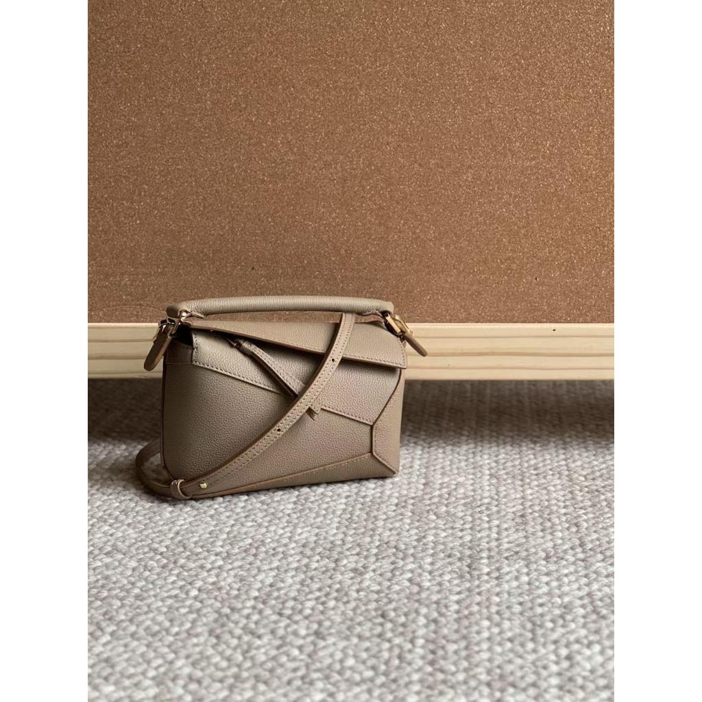 Leather Handmade Beeswax Line Geometric Bag Niche Light Luxury Pillow Bag Trend Splicing Shoulder Messenger Bag Women's Small Square Bag