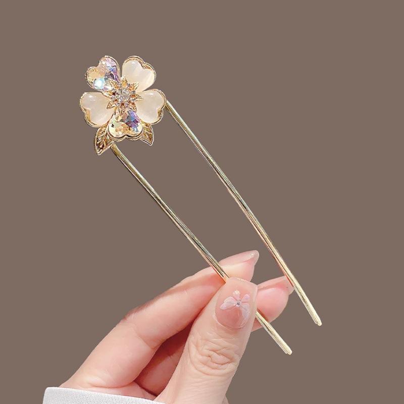 Elegant Crystal Flower Hairpin for Women Metal U-Shaped Hairpin Chinese Ancient Cheongsam Hanfu Accessories