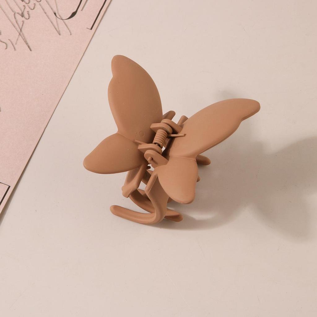 Matowy klips do włosów motylkowy z efektem farby w sprayu