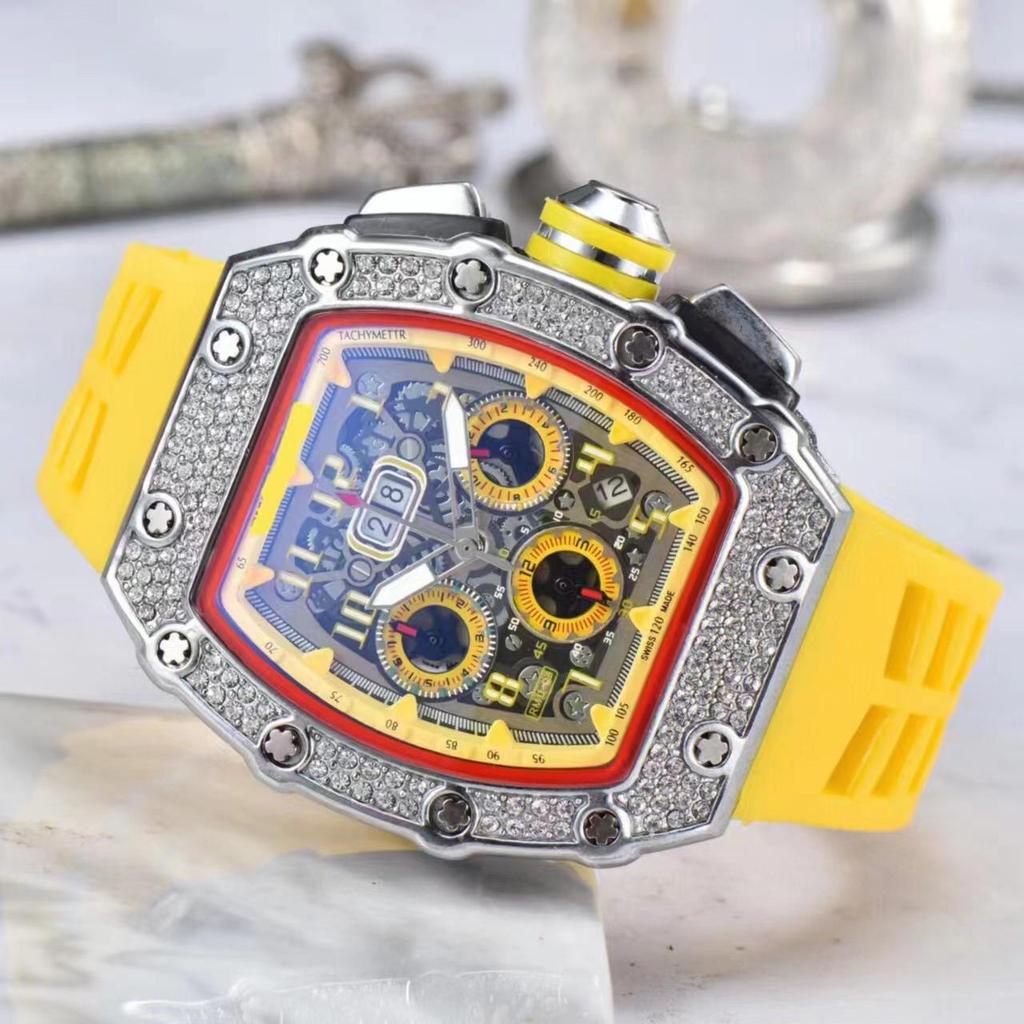 2020 European-American Diamond Skull Six-Hand Quartz Barrel Men's Watch