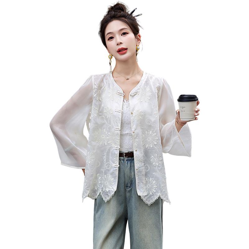 2025 Spring/Autumn Women's Retro Embroidered Short Jacket: Lightweight, Sun-Protection
