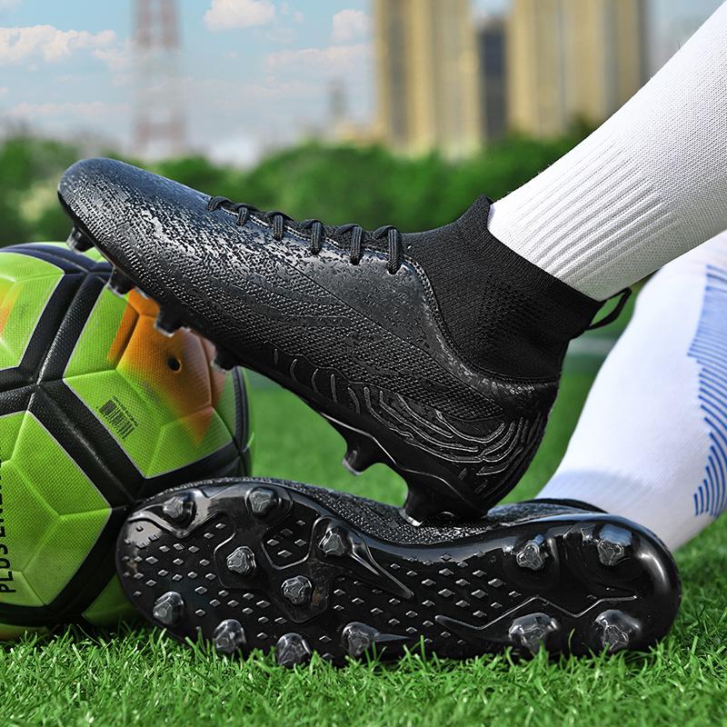 Men Professional Soccer Shoes Anti-Slip Outdoor Grass Training Stud Sports Shoes Men Soft Lace-Up Football Boots Men