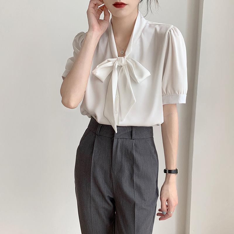 Elegantní bílá letní halenka dámská šifonová s krátkým rukávem jedinečný design profesionální do kanceláře na pohovor formální košile stylový top