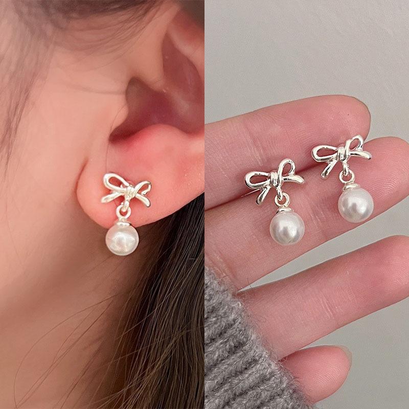 Pearl Earrings Women's High-end Earrings Ear Jewelry High-end Stud Earrings Niche Design Light Luxury
