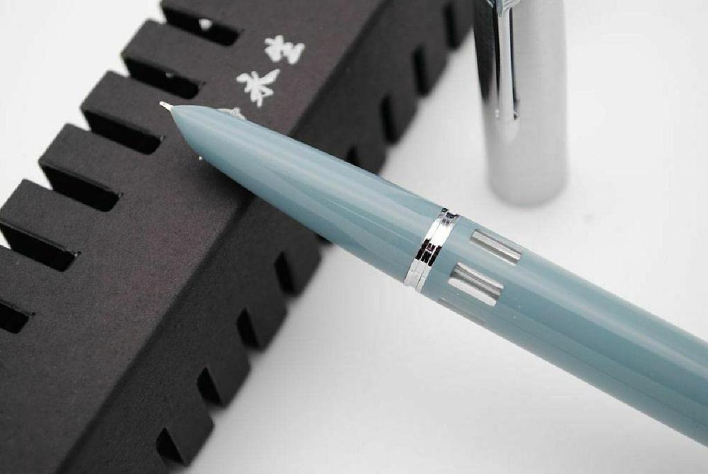 Lake Blue 601 Steel Push Cap Vacuum Fountain Pen F Nib with Ink Window Accessories 0.5MM