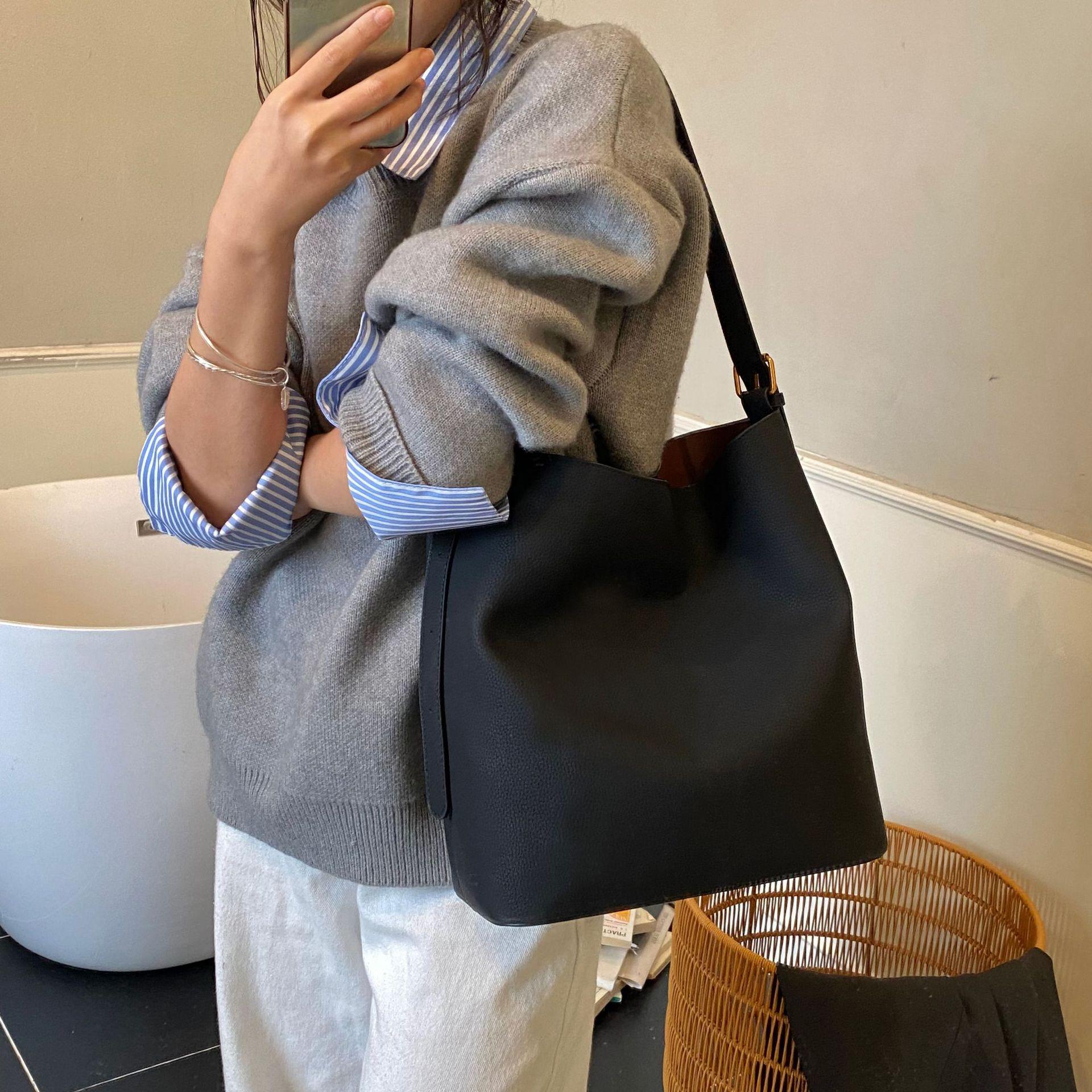 

Niche Design 2025 Versatile Bucket Bag: High-End Casual Women s Large Capacity Crossbody & Shoulder Bag чёрный