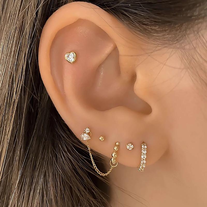 Hot Selling Helix Piercing Loving Heart Earring Women Trend Sliver Gold Color Zircon Tragus Bone Stud Ear Ring Body Chic Jewelry