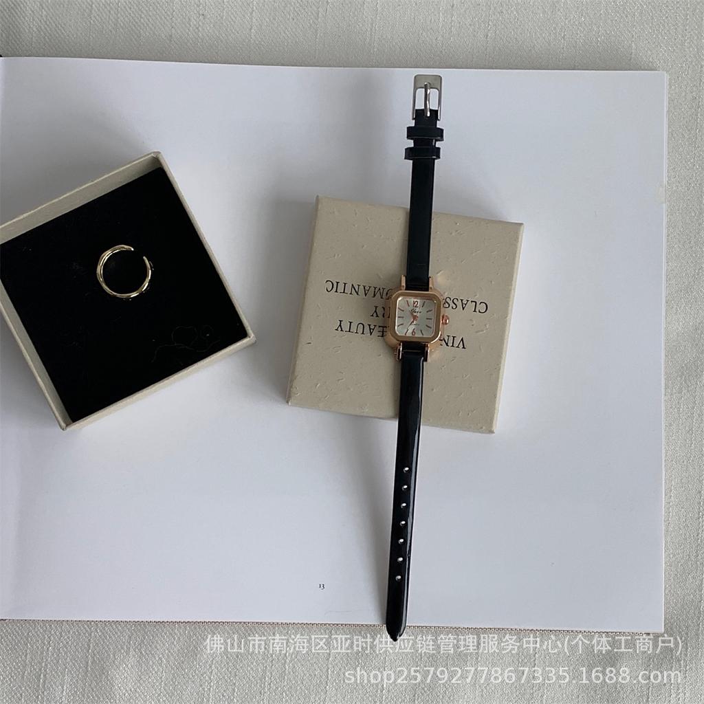 Square Milk Small Square Candy Watch Women'S Retro Light Luxury Simple Temperament Leather Thin Belt Small Temperament Student Watch