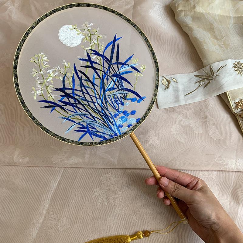 Ventaglio da Palazzo di Suzhou Ricamato su Entrambi i Lati in Stile Antico con Nappa - Ventaglio Rotondo di Bellezza Hanfu Cinese Fatto a Mano