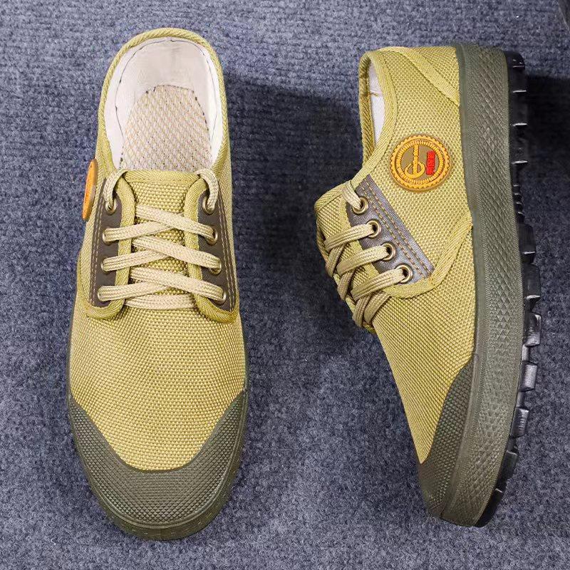 New 2025 workers and farmers canvas waterproof and wear-resistant labor protection liberation shoes outdoor construction site non-slip and wear-resi