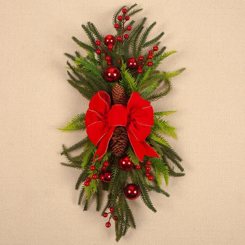 Christmas Staircase Decoration Staircase Wreath Pendant Norfolk Pine Needles Upside Down Home Scene Arrangement