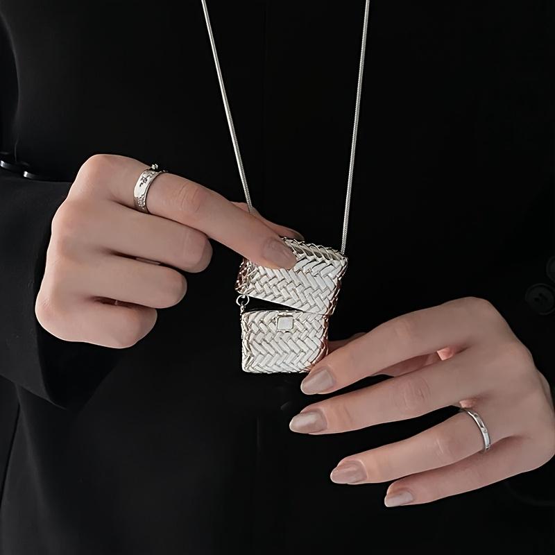Mini Bag Pendant Lariat Necklace for Women Long Snake Chain Square Purse Charm Statement Layering Jewelry Daily Casual Wear Gift