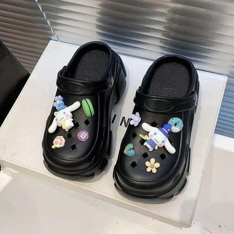 Women's Thick-Soled Height-Boosting Clogs: Stylish Non-Slip, Breathable, Closed-Toe for Outdoor, Office, Operating Room, or Summer Wear.