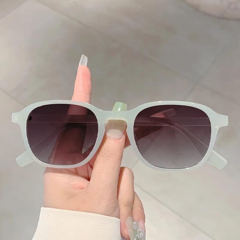 Small Frame Square Sunglasses Women for Men Luxury Brand Designer Vintage Punk Sunglasses Popular Gradient Eyeglasses UV400