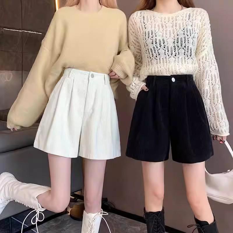2024 Women's Autumn/Winter Corduroy A-line Shorts: Loose, Slimming Wide-Leg Design for Casual Wear with Boots.