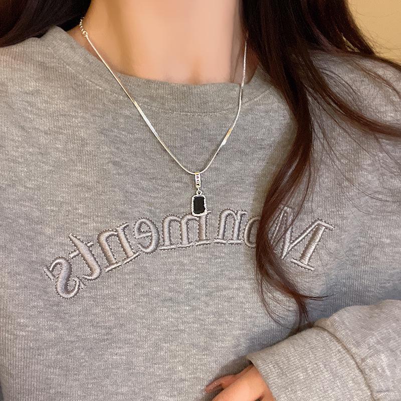 2024 Black Square Pendant Clavicle Chain: Sweet & Cool Autumn/Winter Sweater Necklace