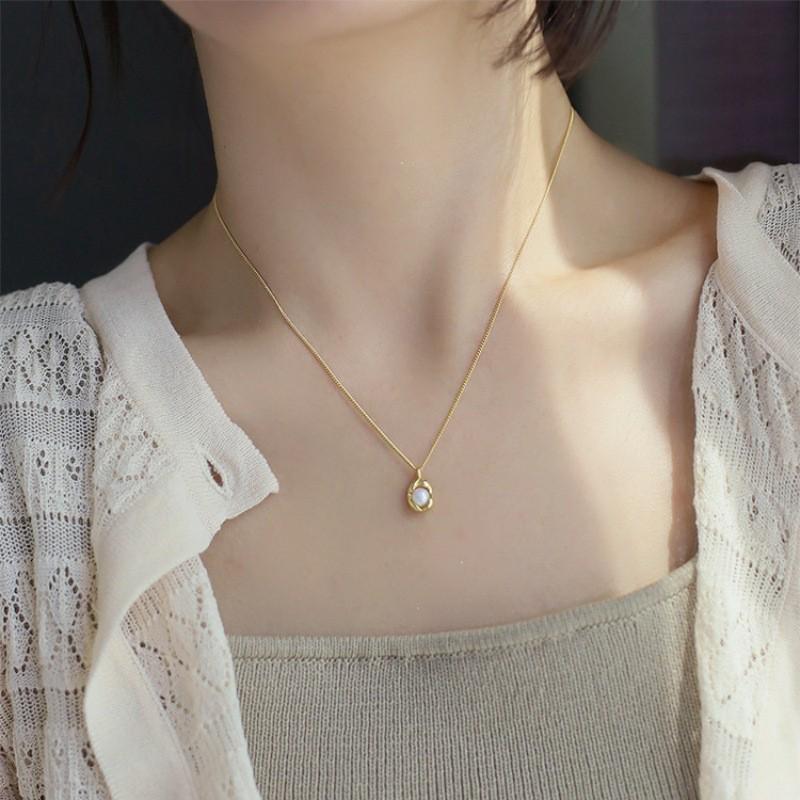 S925 Silver Retro Circle Necklace – Women's Elegant Clavicle Chain, Light Luxury Trendy Sweater Accessory