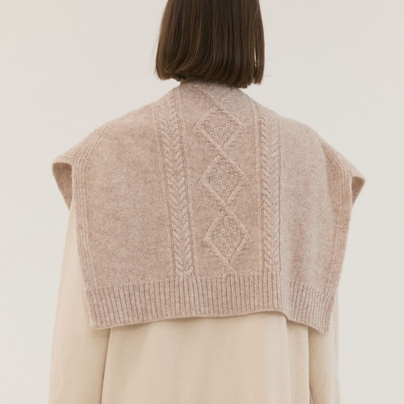 2NDSKIN 100% Wool Cable Cardigan Muffler