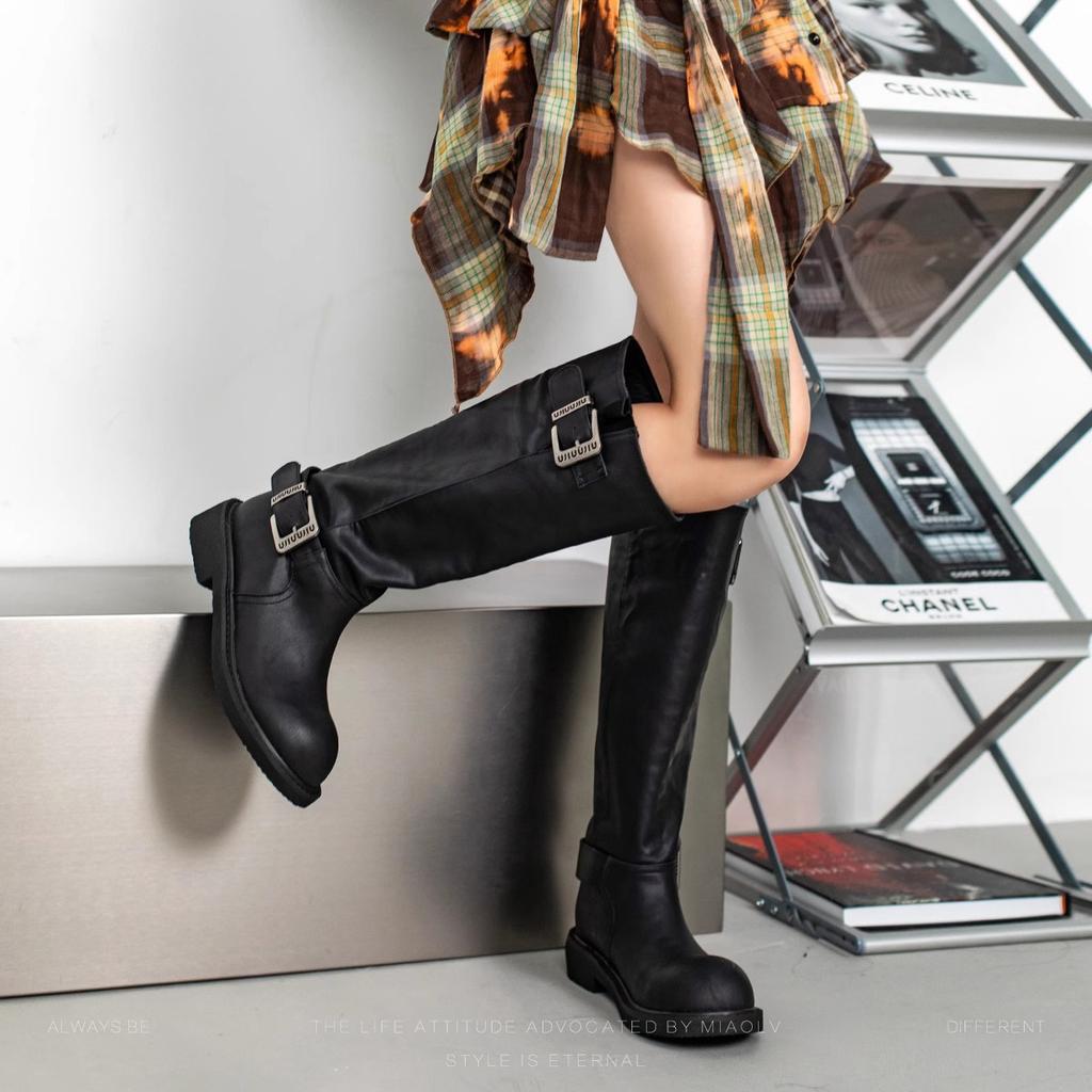 New spot 2025 autumn and winter tall knight boots old retro style thick heel long boots thick sole belt buckle middle heel