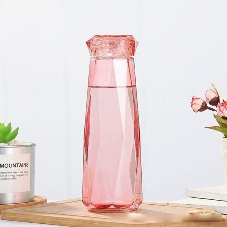 

Glass Water Bottle Diamond-shaped Beverage Cup Bottle Red