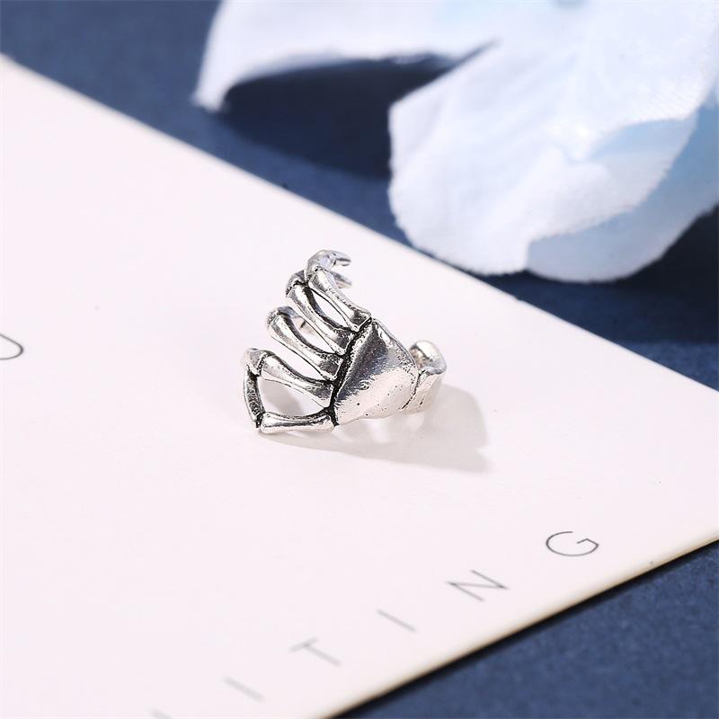 Black Gothic Skeleton Hand Ear Cartilage Clip Fake Piercing Earring For Men Women Silver Color Punk Goth Halloween Jewelry Gift