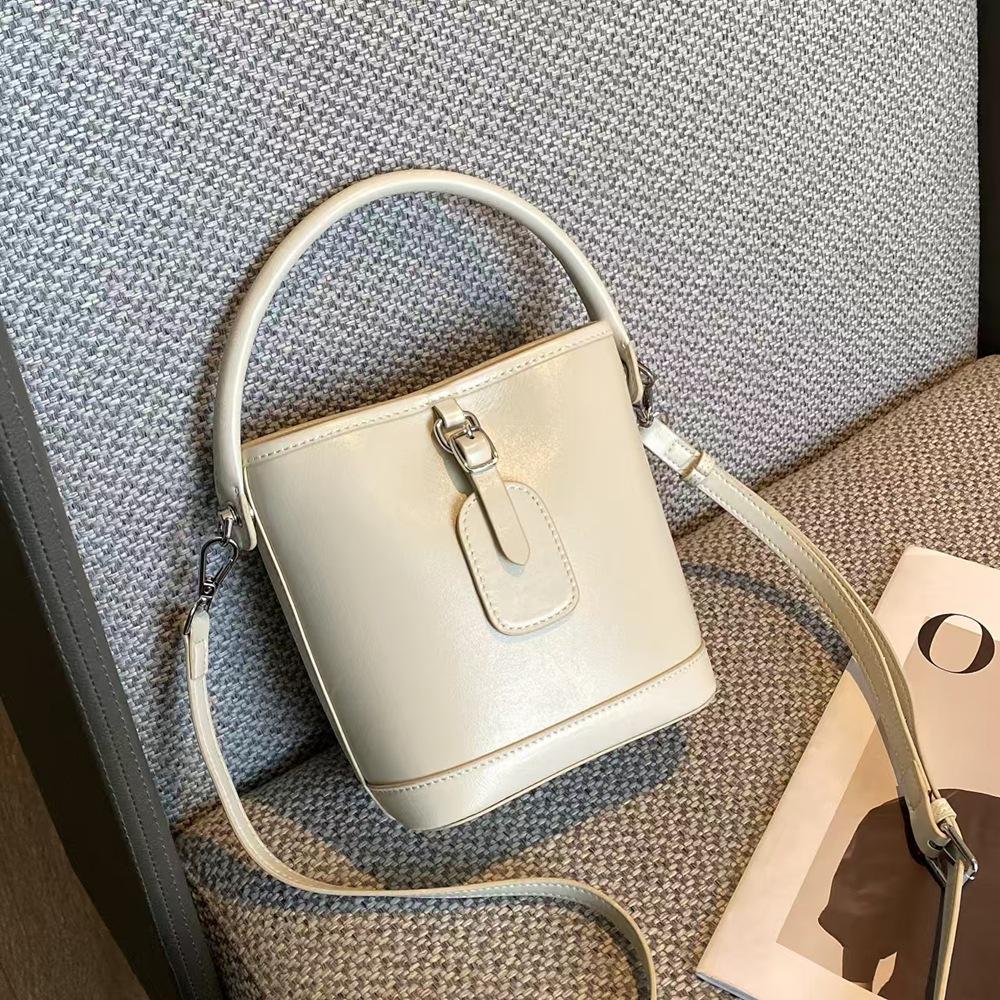 Hand-held Genuine Leather Bucket Bag Crossbody Bag Casual Single-shoulder Bag Casually