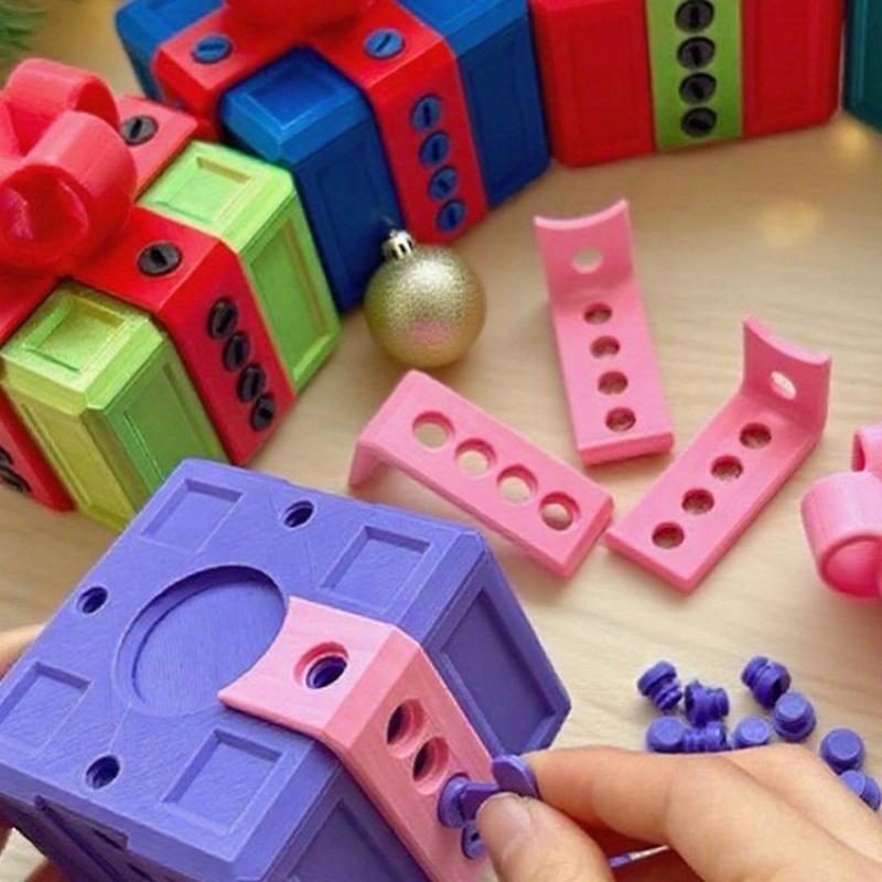 Surprise creative Christmas birthday surprise gift box, screw box, prank empty box, gag gift for friends, abstract toy.