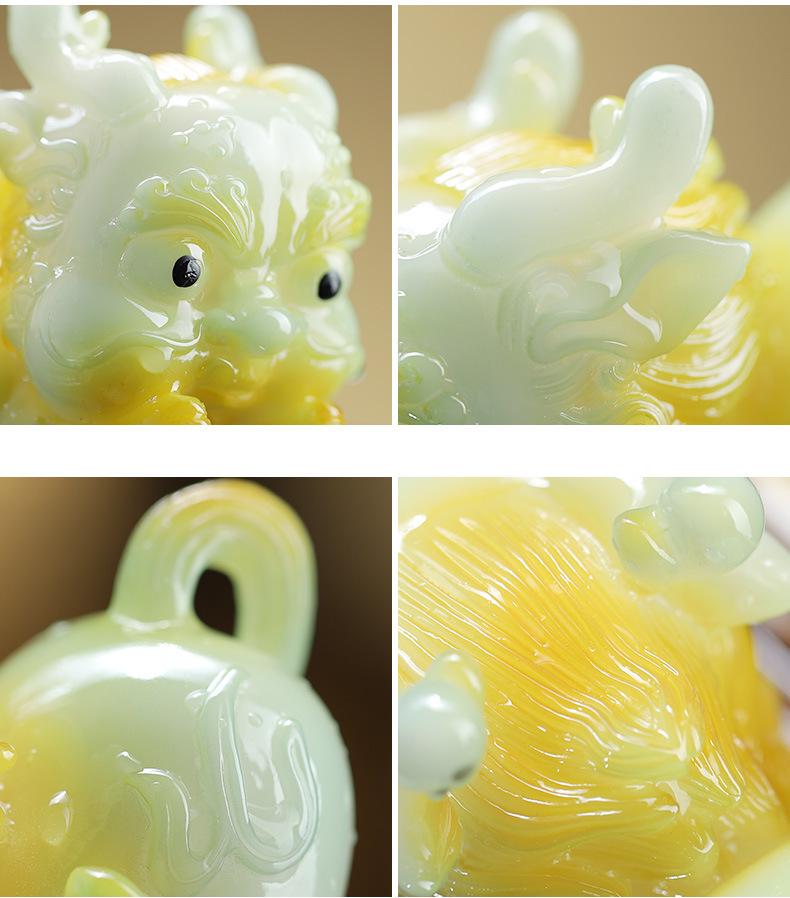 Color-Changing Pixiu Tea Pet with Gold Ingot - Tea Table Decoration & Kung Fu Tea Set Accessory