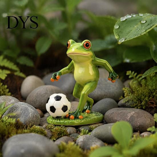 Stable Resin Figurine Football Player Frog Statue, Cute Garden Whimsical Waterproof Yard Statue for Outdoor Indoor Table Decor Decorative Grass
