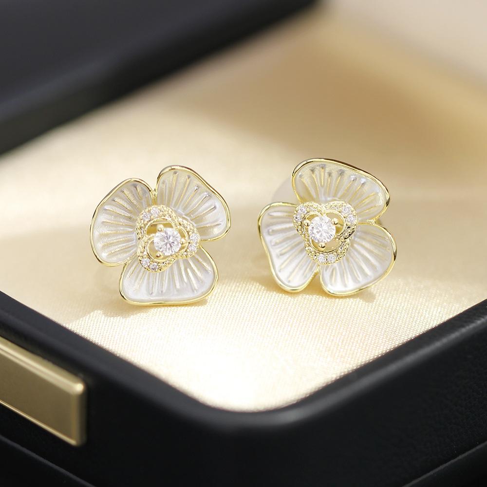 Korean sweet blue and white oil-dripping petal earrings temperament diamond-set exquisite flowers without ear piercings earrings women's models