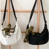 Versione coreana della borsa a tracolla da donna in tela tinta unita per studenti Borsa a tracolla minimalista Harajuku Hong Kong Wind Wind nero scuro con marea