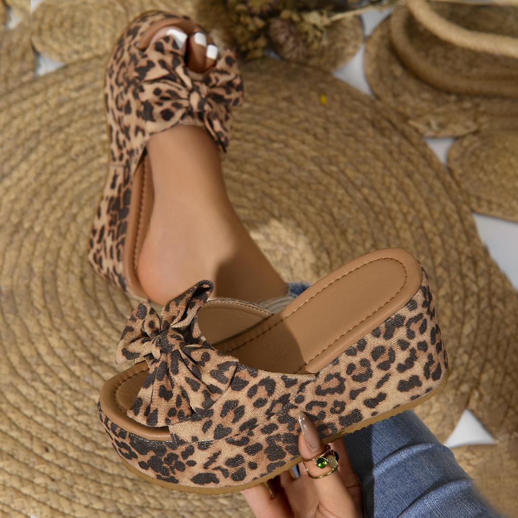 Mode Damen Hausschuhe Outdoor Strand Hausschuhe Neue Sommer Mode Rutschfeste Sandalen Keilabsatz Designer Schuhe Pantoletten Damen Zapatos De Mujer