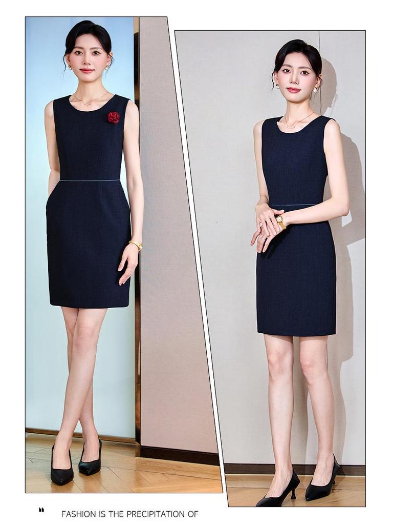 Women's Gray Summer Suit Set: Short-Sleeved Professional Attire for Hotel Front Desk or Jewelry Store