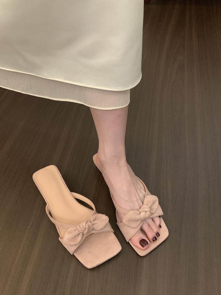 Beautiful silver cool slippers for women's outerwear with skirt Gentle thick heel sandals