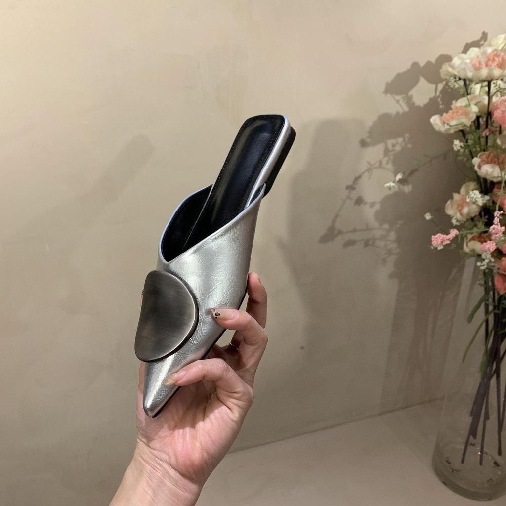 European Station Bag Head Cool Slippers Women's Word with Summer Pointed Head Flat Bottom Metal Slippers Outside Wear