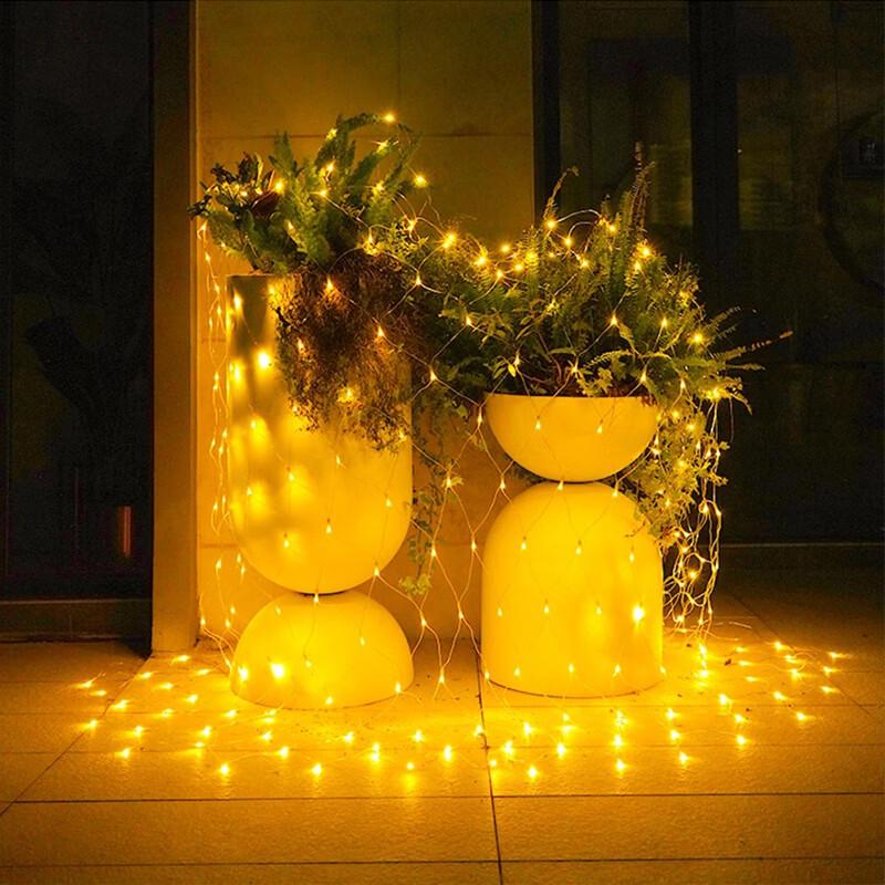 Jinghong Solar Powered Garden Decorative Net Lights