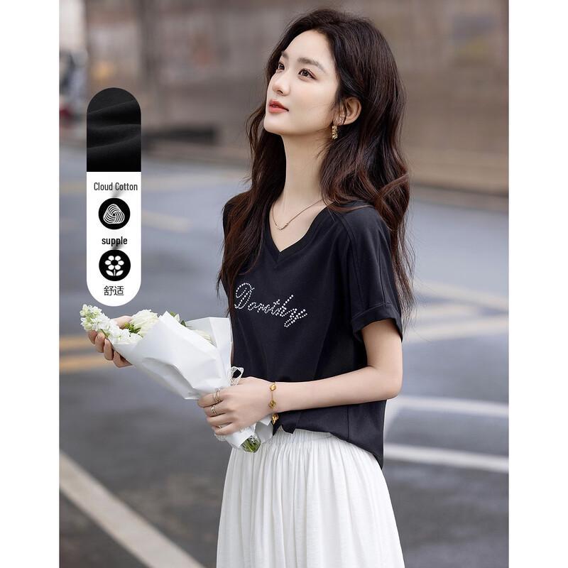 Demana Women s V-Neck Cotton Blend T-Shirt M