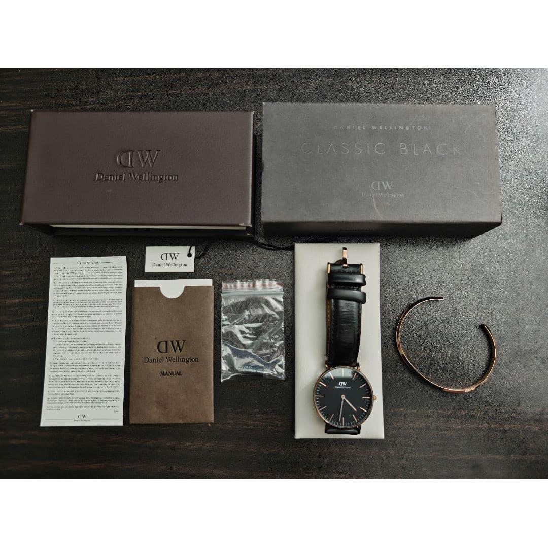 Used [Price reduction] Daniel Wellington watch (with accessories and bracelet)