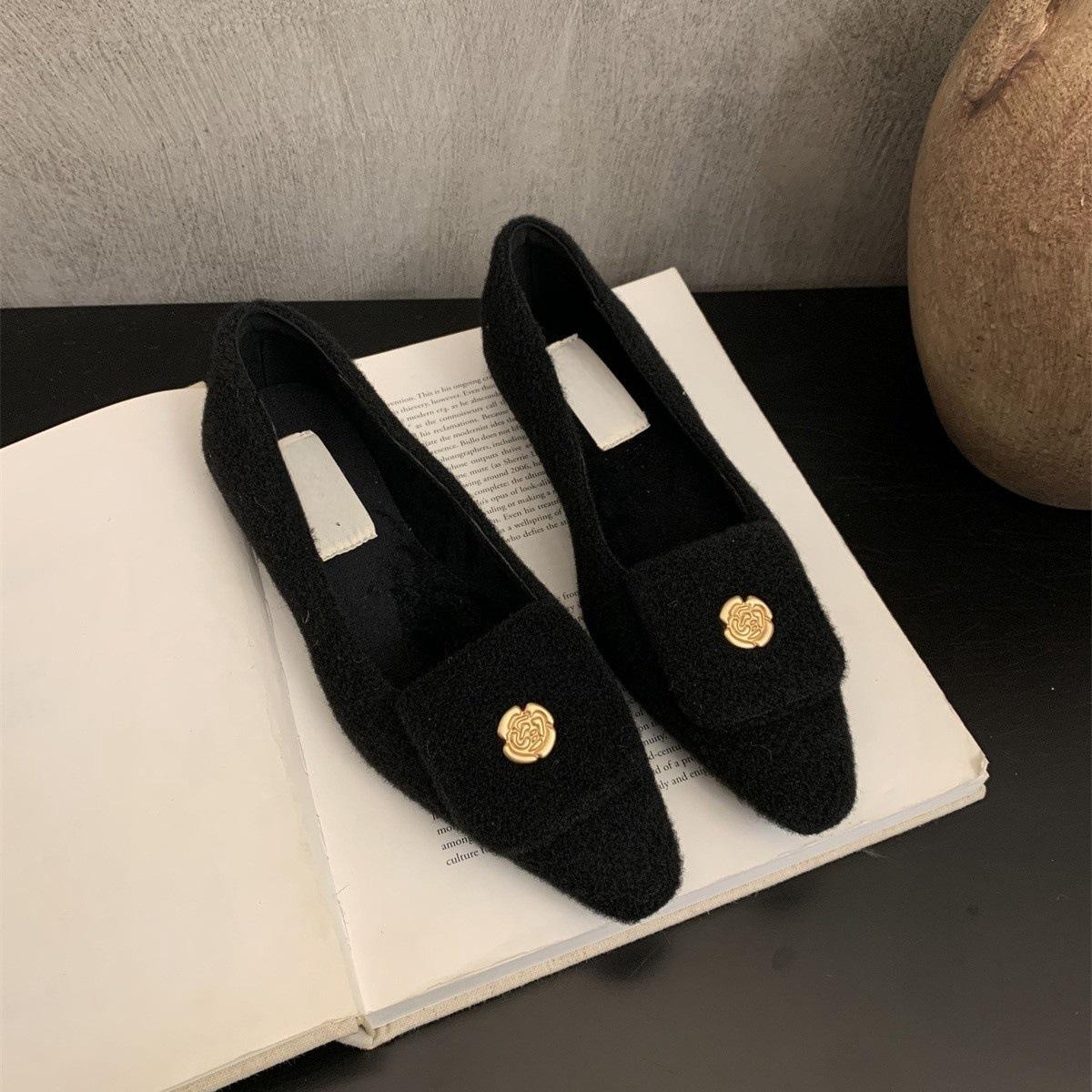 

Туфли Mao Mao для женщин, которые можно носить зимой, новые французские вечерние туфли-ботинки для пригородных поездок с острым носком, женские теплые туфли из хлопка на плоской подошве 40 чёрный