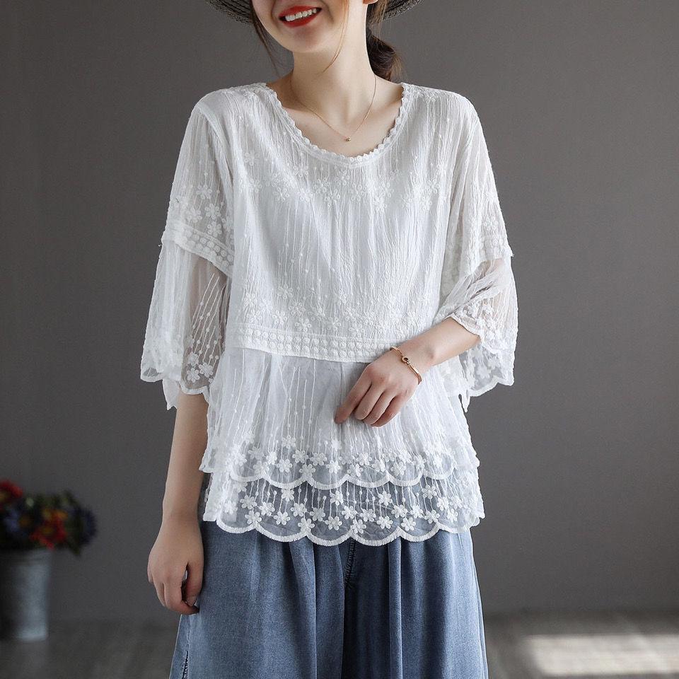 Elegant Fashion Women's Round Neck Lace Patchwork Tops Summer New Loose Casual Solid Color Half Sleeve T-shirt Female Clothing
