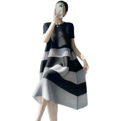 Robe d'été plissée à rayures, col rond, mode, ample, tempérament, décontractée, minimaliste, nouvelle collection