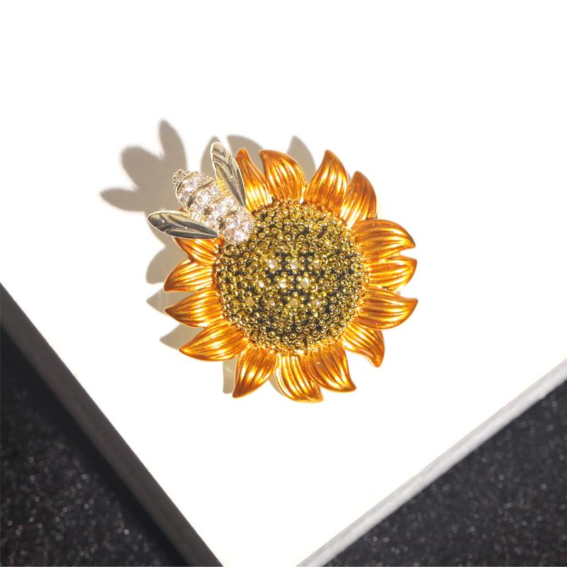 Exquisite Sunflower Bee Brooches For Women Daisy Flower Collar Insect Brooch Pin Clothes Jewelry Accessories