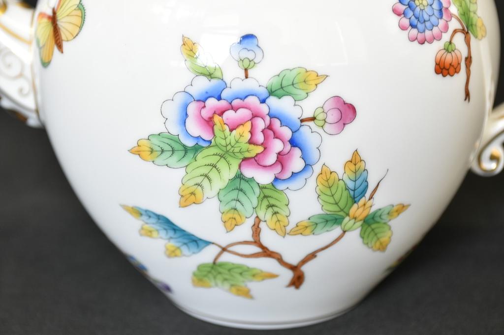 Herend VBO/Victoria Bouquet Teapot Made in Hungary Handpainted Vintage Rare