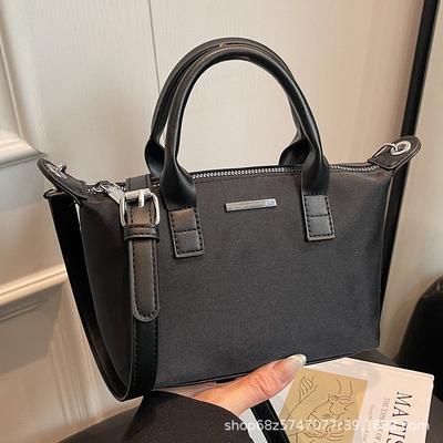 Lightweight Nylon Cloth Versatile Handbag Women's 2025 Spring and Summer New Large-capacity Casual Simple Shoulder Messenger Bag