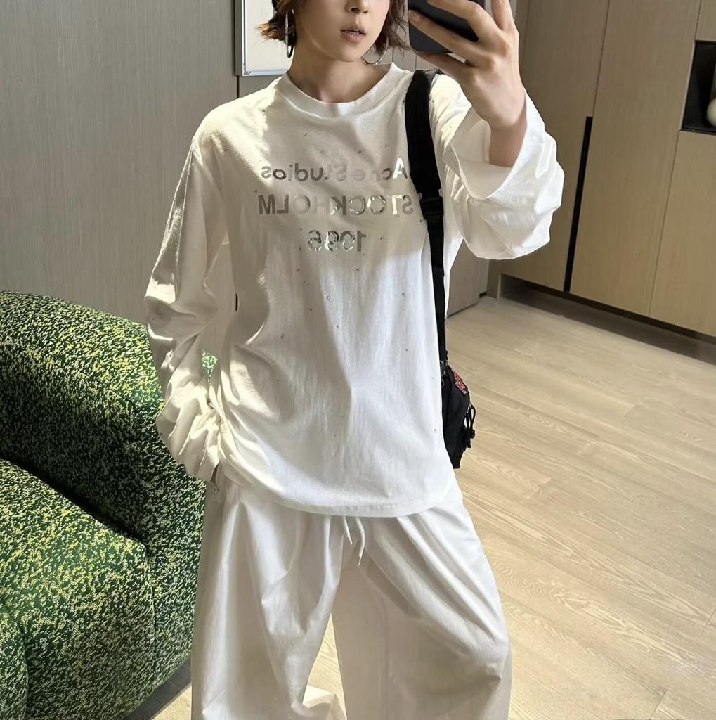 Tricou lung pentru femei 1996 cu imprimeu oglindă și strasuri, cu mânecă lungă